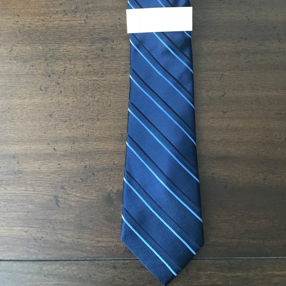 JUST IN 100% Silk Michael Kors Tie - Picture 2 of 5